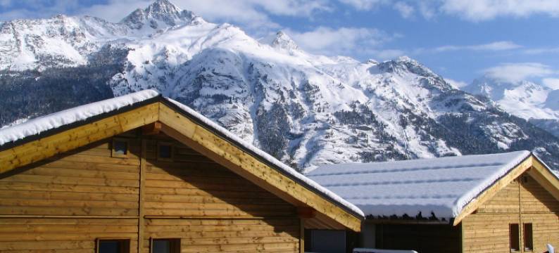 Chalet in La Norma near Ski Lifts图片
