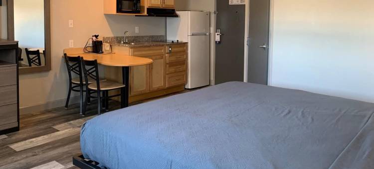 巴拿马城市海滩附近郊区开放式客房酒店(Suburban Studios Near Panama City Beach)图片