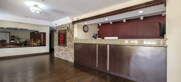 莫比尔-蒂尔曼斯角红顶套房酒店(Red Roof Inn & Suites Mobile SW - I-10)图片