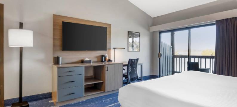 埃奇沃特套房酒店-傲途格精选酒店(Edgewater Inn and Suites, Ascend Hotel Collection)图片