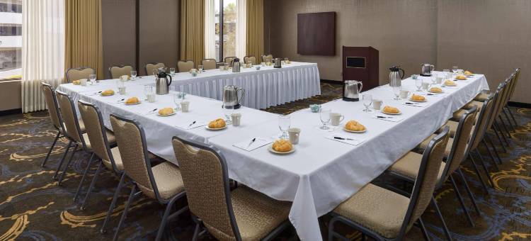 丽笙俾斯麦酒店(Radisson Hotel Bismarck)图片