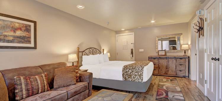 历史主街可住4人的冬季滑进滑出一室公寓(Winter Ski-in Out Studio Sleeps 4, Steps to Historic Main St)图片
