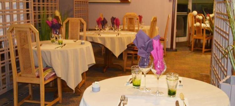 Contact Hotel Utah Beach Carentan图片