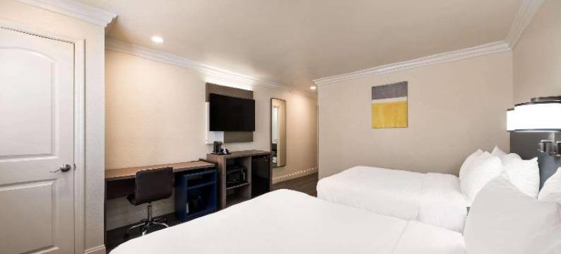 Super 8 by Wyndham Gilroy图片