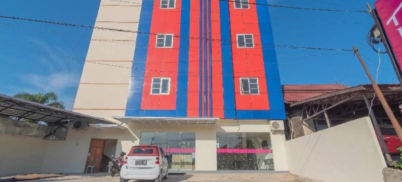 红多兹Plus酒店@三马林达西拉吉萨尔曼(RedDoorz Plus @ Siradj Salman Samarinda)图片