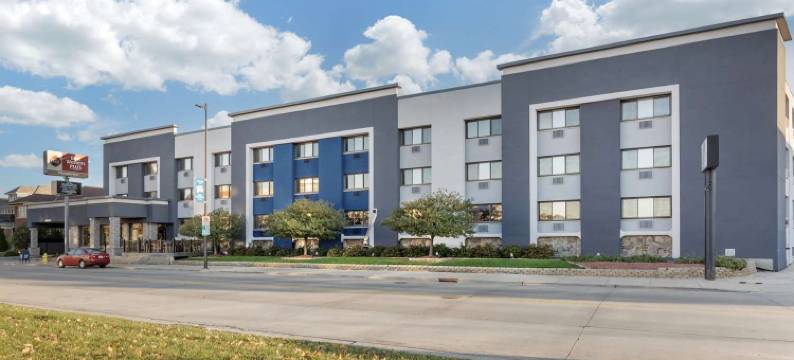 贝斯特韦斯特普拉斯密尔沃基西区(Best Western Plus Milwaukee West)图片