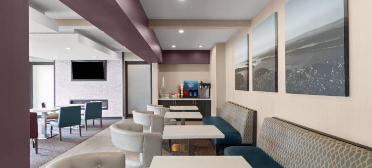 费耶特维尔拉昆塔温德姆套房酒店(La Quinta Inn & Suites by Wyndham Fayetteville)图片