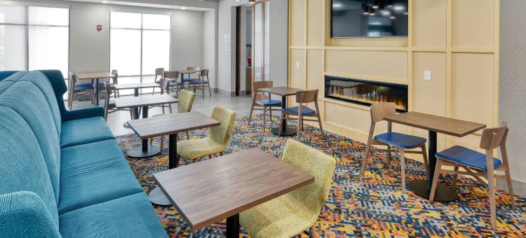 希尔顿欢朋酒店-托马(Hampton Inn Tomah)图片