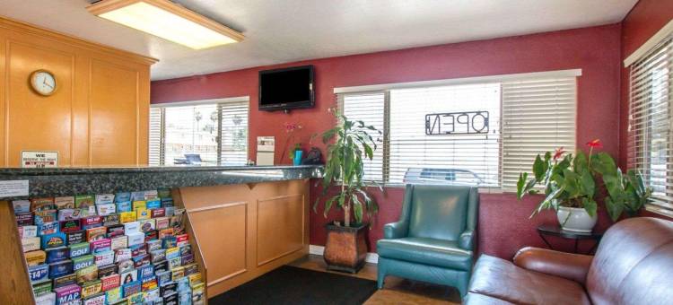 弗布鲁克市中心罗德威酒店(Rodeway Inn Fallbrook Downtown)图片