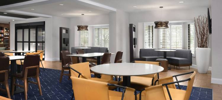 东奥兰多/UCF区万怡酒店(Courtyard Orlando East/UCF Area)图片