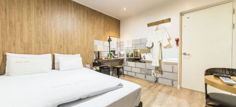 水原树(Suwon Tree)图片