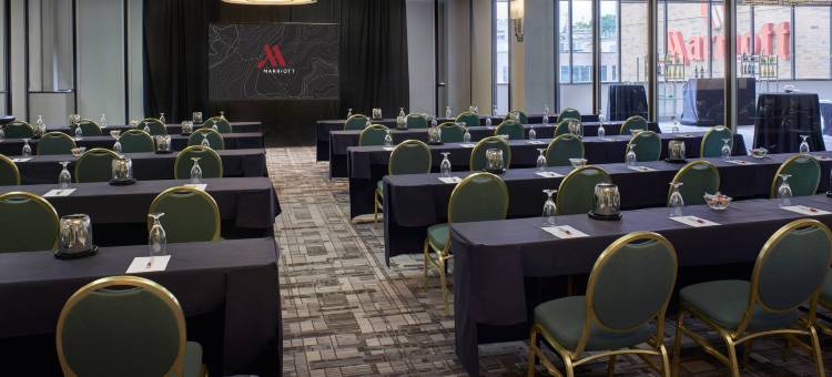 东兰辛大学广场万豪酒店(Marriott East Lansing at University Place)图片