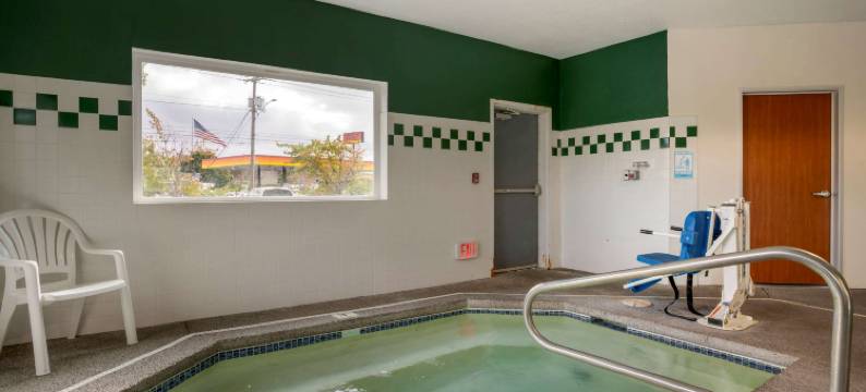 舒适套房酒店(Comfort Inn & Suites Salem)图片