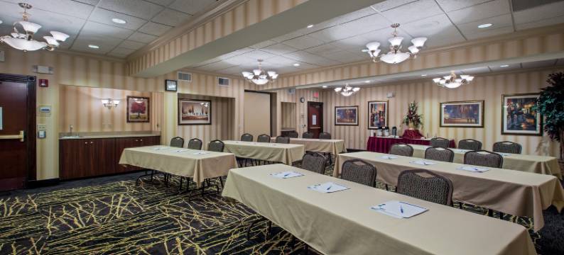 智选假日套房酒店扬斯敦N(沃伦/ NILES)(Holiday Inn Express & Suites YOUNGSTOWN N (WARREN/NILES) by IHG)图片