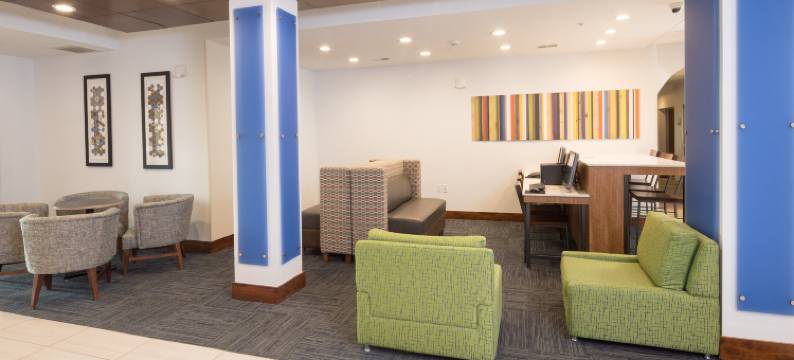 智选假日套房酒店底特律 - 乌蒂卡(Holiday Inn Express & Suites DETROIT - UTICA by IHG)图片