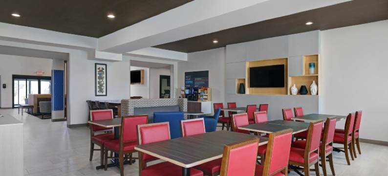 纽波特智选假日酒店及套房(Holiday Inn Express & Suites NEWPORT by IHG)图片