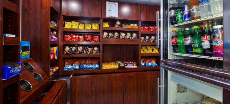 Holiday Inn Express 费尔法克斯 - 阿灵顿大道(Holiday Inn Express FAIRFAX - ARLINGTON BOULEVARD by IHG)图片