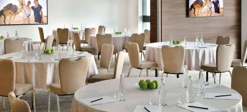 迪拜市中心瑞享酒店公寓(Mövenpick Hotel Apartments Downtown Dubai)图片