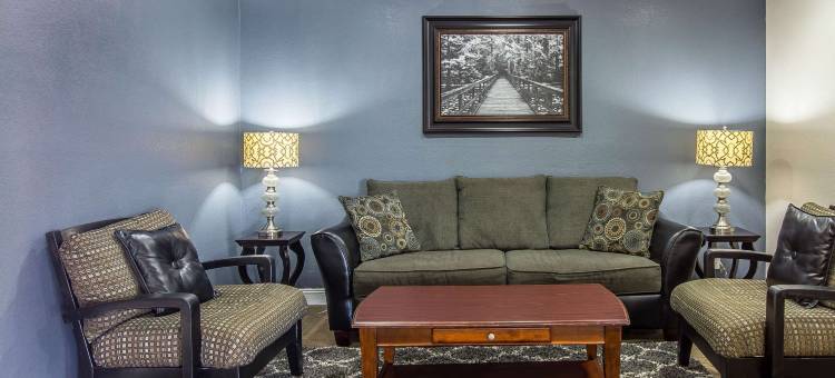 霍姆伍德伯明翰 I-65 凯艺酒店(Quality Inn Homewood Birmingham I-65)图片