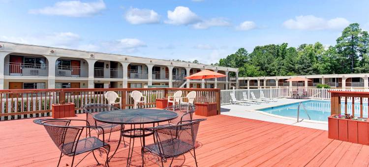 威廉斯堡-历史区温德姆速8酒店(Super 8 by Wyndham Williamsburg/Historic Area)图片