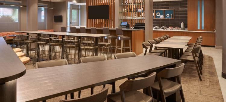 埃斯特罗迈尔斯堡万豪SpringHill Suites酒店(SpringHill Suites Fort Myers Estero)图片