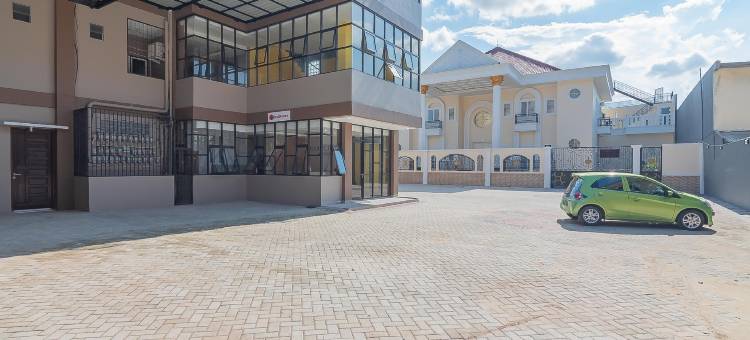 红多兹Plus酒店-近三马林达文化公园(RedDoorz Plus Near Taman Budaya Samarinda)图片