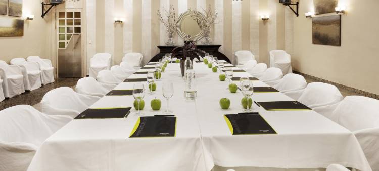 塞尔科蒂尔图德拉巴德纳斯酒店(Hotel Sercotel Tudela Bardenas)图片