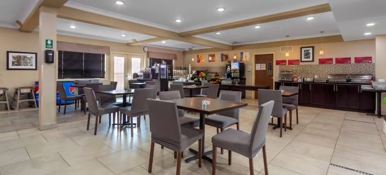 萨斯喀彻温堡贝斯特韦斯特优质套房酒店(Best Western Plus Fort Saskatchewan Inn  Suites)图片