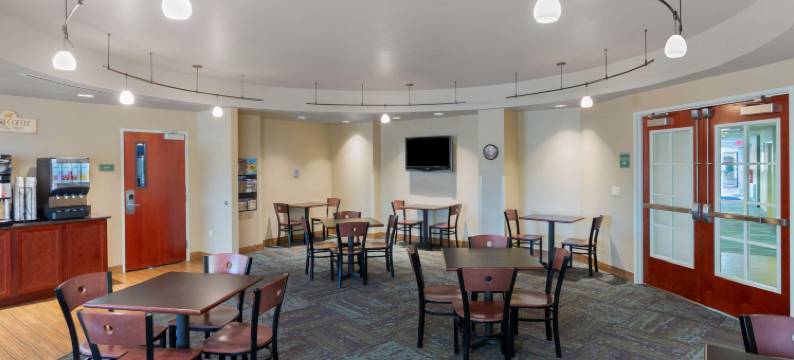 化石乡村套房贝斯特韦斯特优质酒店(Best Western Plus Fossil Country Inn  Suites)图片