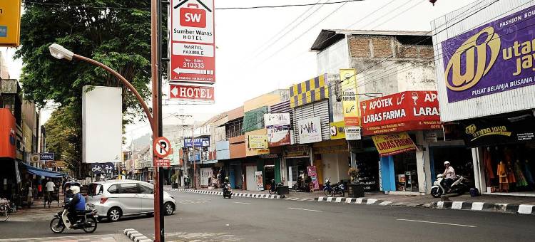苏木贝尔瓦拉斯酒店(Hotel Sumber Waras)图片