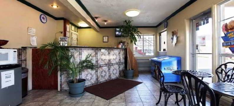 阿尔伯克基市中心戴斯酒店(Days Inn by Wyndham Albuquerque Downtown)图片