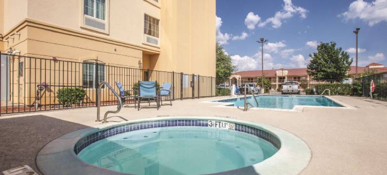 希尔斯伯勒拉昆塔温德姆套房酒店(La Quinta Inn & Suites by Wyndham Hillsboro)图片