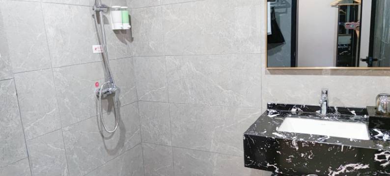 天鸿大酒店(浠水火车站店)图片