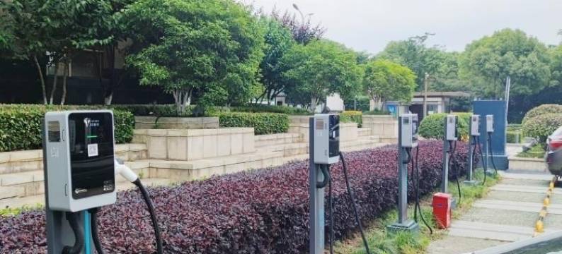 环太湖落地窗大阳台舒适安静ins凤公寓(墅里路分店)图片