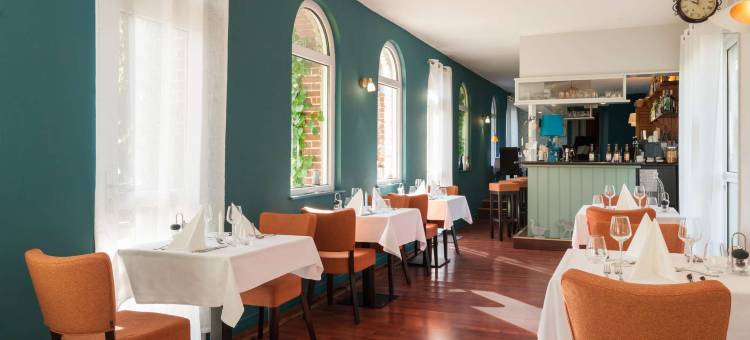 勒特雷波尔南部方形广场原生酒店(The Originals City, Hôtel la Cour Carrée, EU)图片