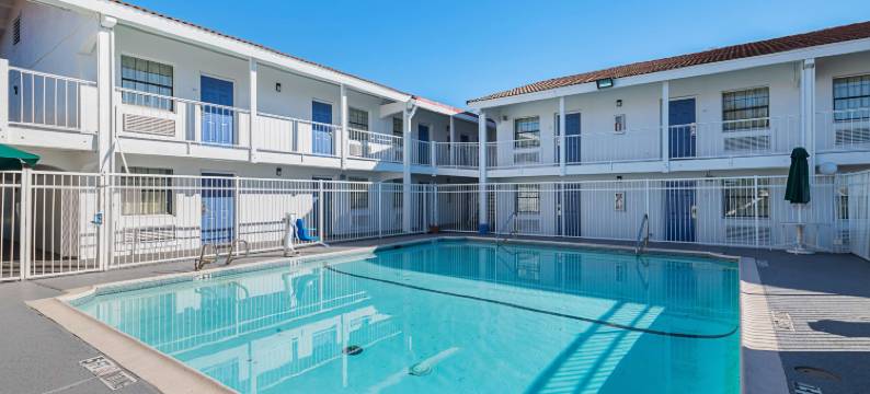 大草原I-30洲际6号汽车旅馆(Motel 6 Grand Prairie, TX - Interstate 30)图片