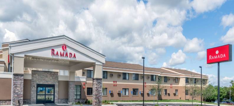 明尼阿波利斯黄金谷华美达酒店(Ramada by Wyndham Minneapolis Golden Valley)图片