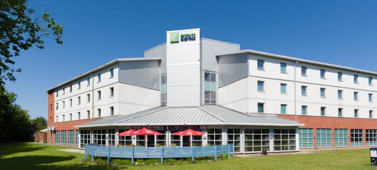 利城智选假日酒店 - 体育村(Holiday Inn Express Leigh - Sports Village)图片