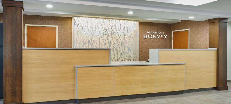 万枫旅馆及套房伯灵顿酒店(Fairfield Inn & Suites Burlington)图片