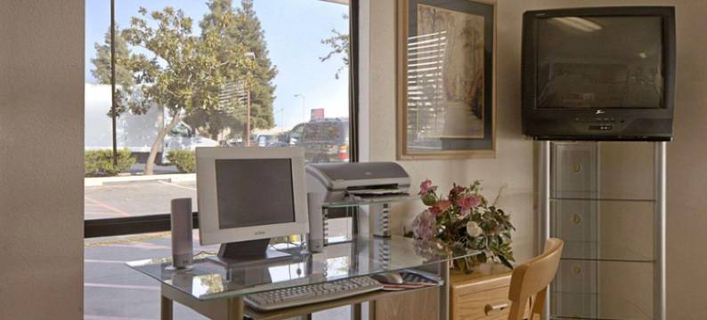 弗雷斯诺南戴斯酒店(Days Inn by Wyndham Fresno South)图片