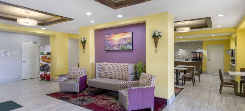 卡尔斯巴德洞穴区-品质酒店及套房(Quality Inn & Suites Carlsbad Caverns Area)图片