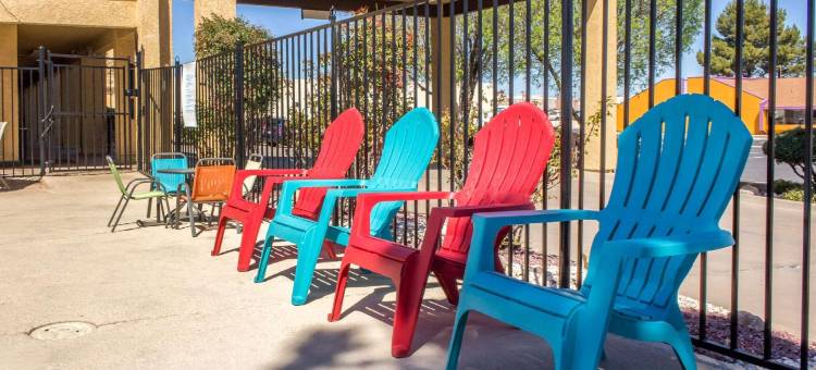 瓦朱卡堡罗德威酒店(Rodeway Inn Near Ft Huachuca)图片