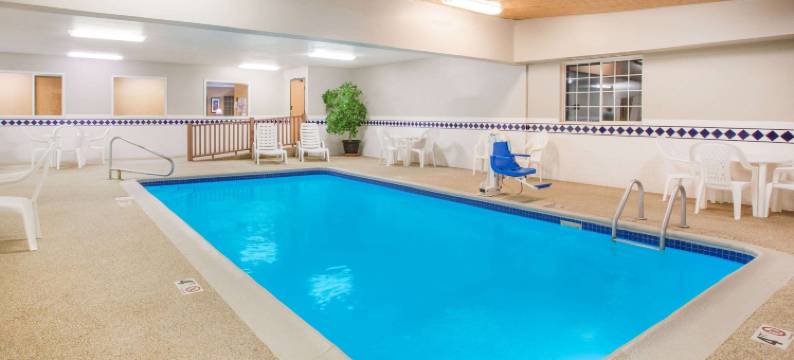 灵湖-奥科博吉温德姆华美达酒店(Ramada by Wyndham Spirit Lake/Okoboji)图片