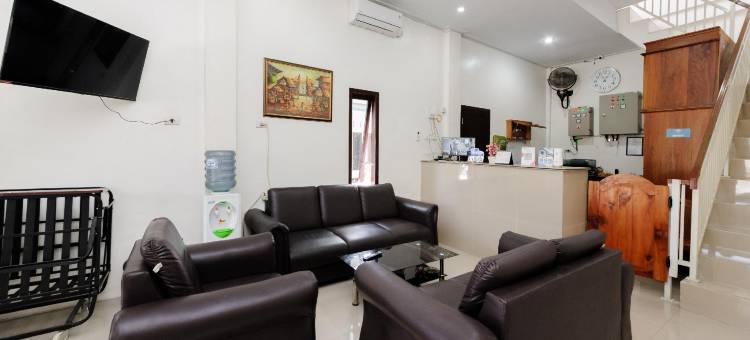 红门沙里亚酒店，靠近乌利勒港口，班达亚齐(RedDoorz Syariah Near Pelabuhan Ulee Lheue Banda Aceh)图片