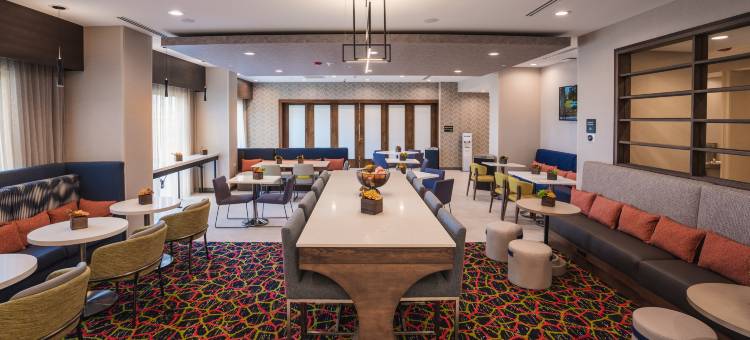 安大略市拉丘库卡蒙卡欢朋套房酒店(Hampton Inn & Suites Ontario Rancho Cucamonga)图片
