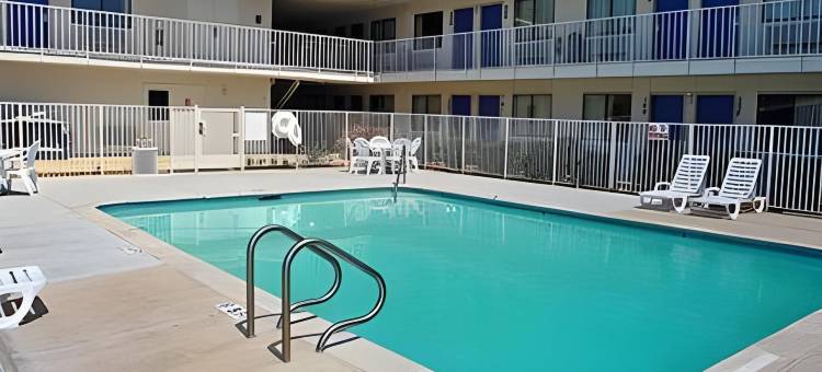 德克萨斯圣安东尼奥 - 六旗德克萨斯庆典游乐园 6 号汽车旅馆(Motel 6 San Antonio, TX Six Flags Fiesta TX/La Cantera Area)图片