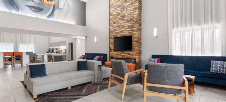 皮尔斯堡拉昆塔温德姆套房酒店(La Quinta Inn & Suites by Wyndham Ft. Pierce)图片