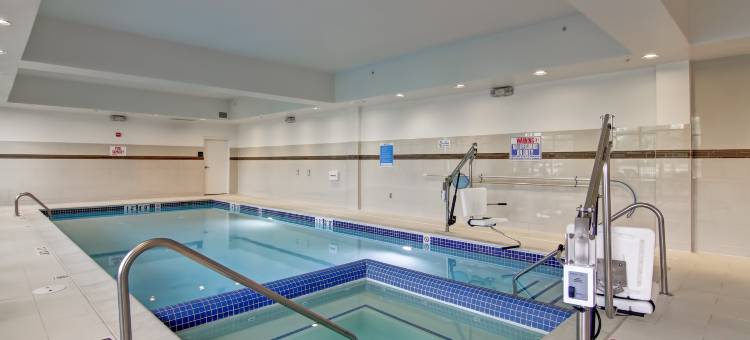 底特律特洛伊欢朋套房酒店(Hampton Inn & Suites Detroit/Troy)图片