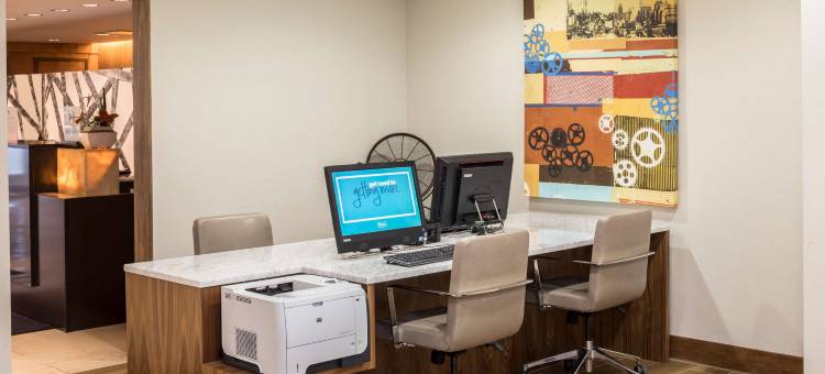 匹兹堡市中心希尔顿逸林套房酒店(DoubleTree by Hilton Hotel & Suites Pittsburgh Downtown)图片