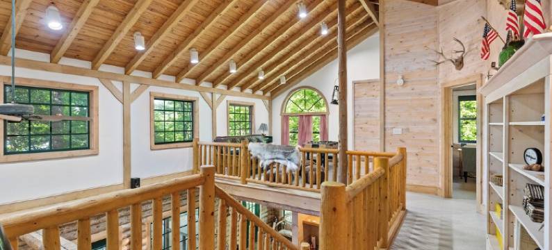 海滨小屋！码头、捕蟹、桨板、皮划艇、户外电影、卡拉OK等！(Waterfront Cabin! Dock, Crab, Paddle, Kayak, Outdoor Movie, Karaoke, and More!)图片